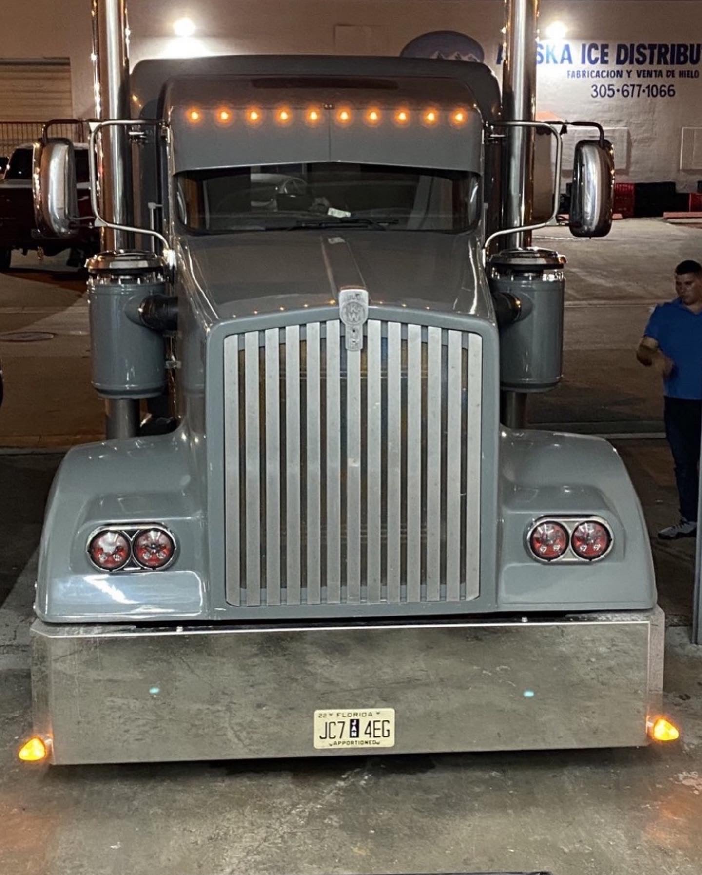 Parachoques universal de acero inoxidable Kenworth