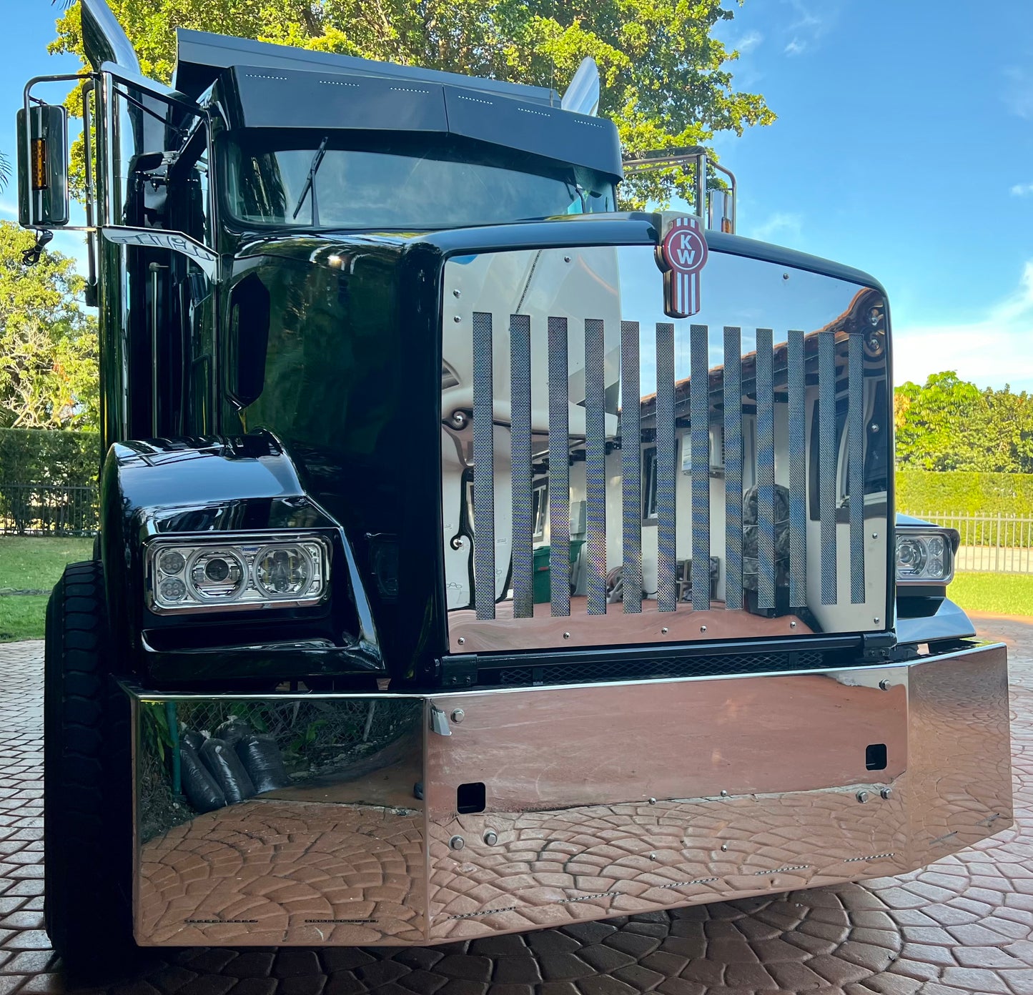 Visera KW (W900, T800, T660, T600) de 12" x 9" estilo "pajarita" para pintura con 6 luces LED ocultas (1 línea)