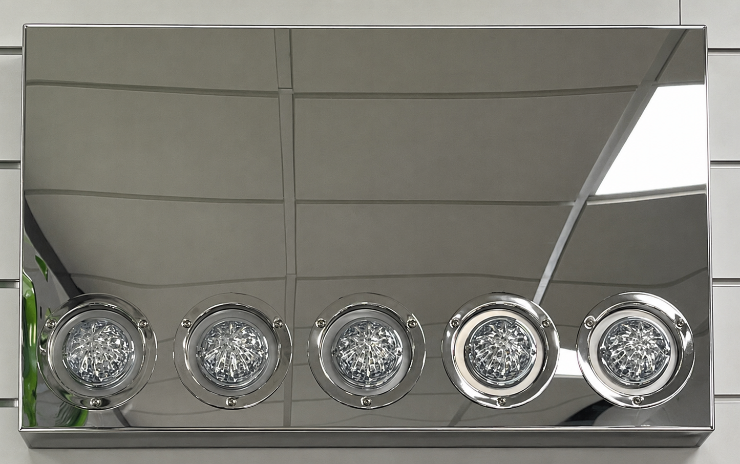 Panel de luces traseras con esquinas de 90 grados y 5 orificios para luces
