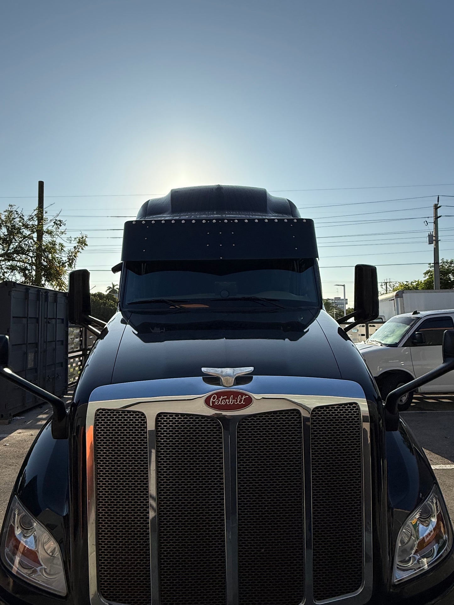 Visera recta de 21" para Peterbilt 579 con 16 luces LED de 3/4"