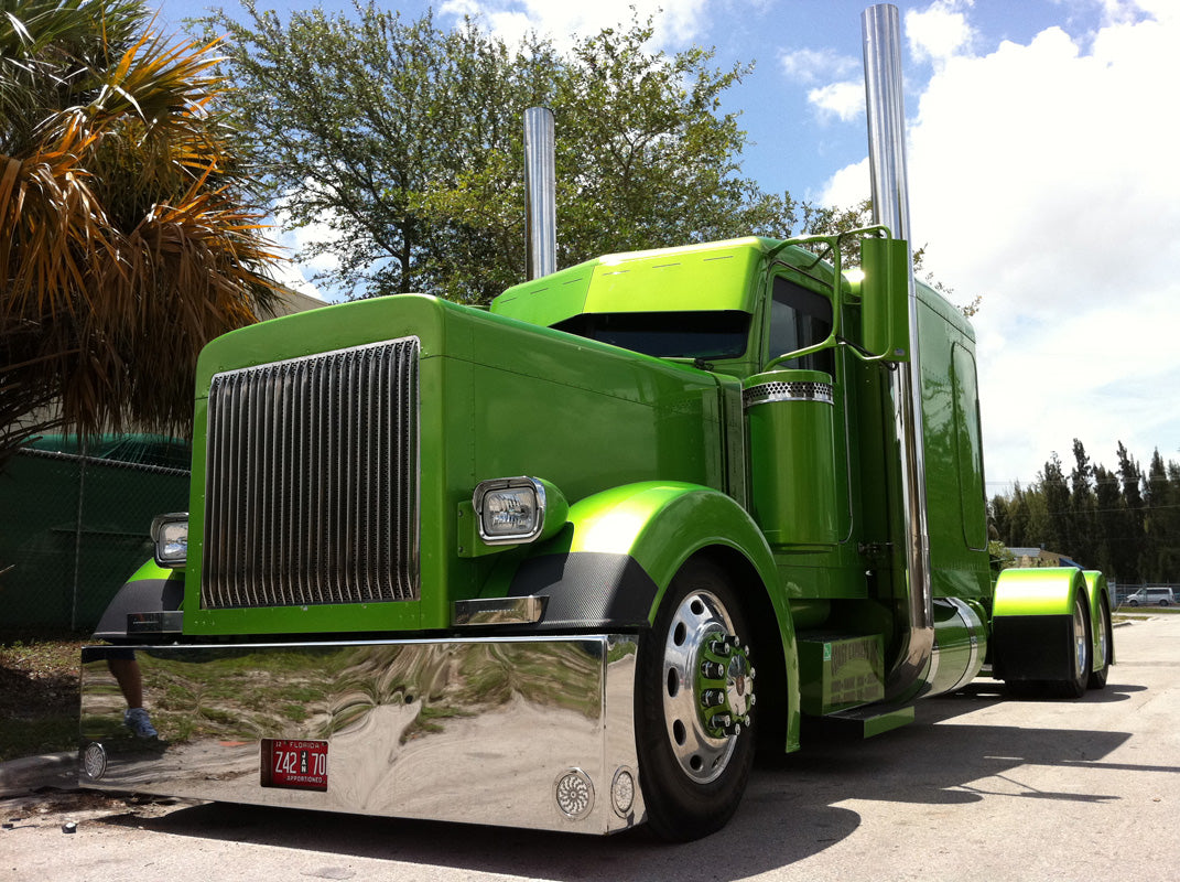 Defensa Peterbilt 379 y 389 American Eagle de 20" con 4 orificios para luces (4")