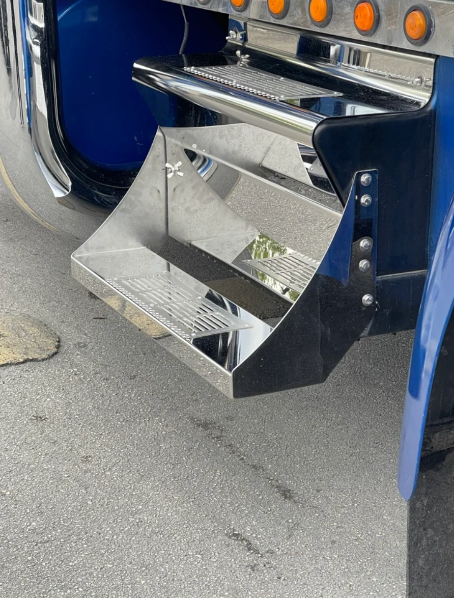 TOOL BOX & BATTERY COVERS WITH STEPS 35” - KW