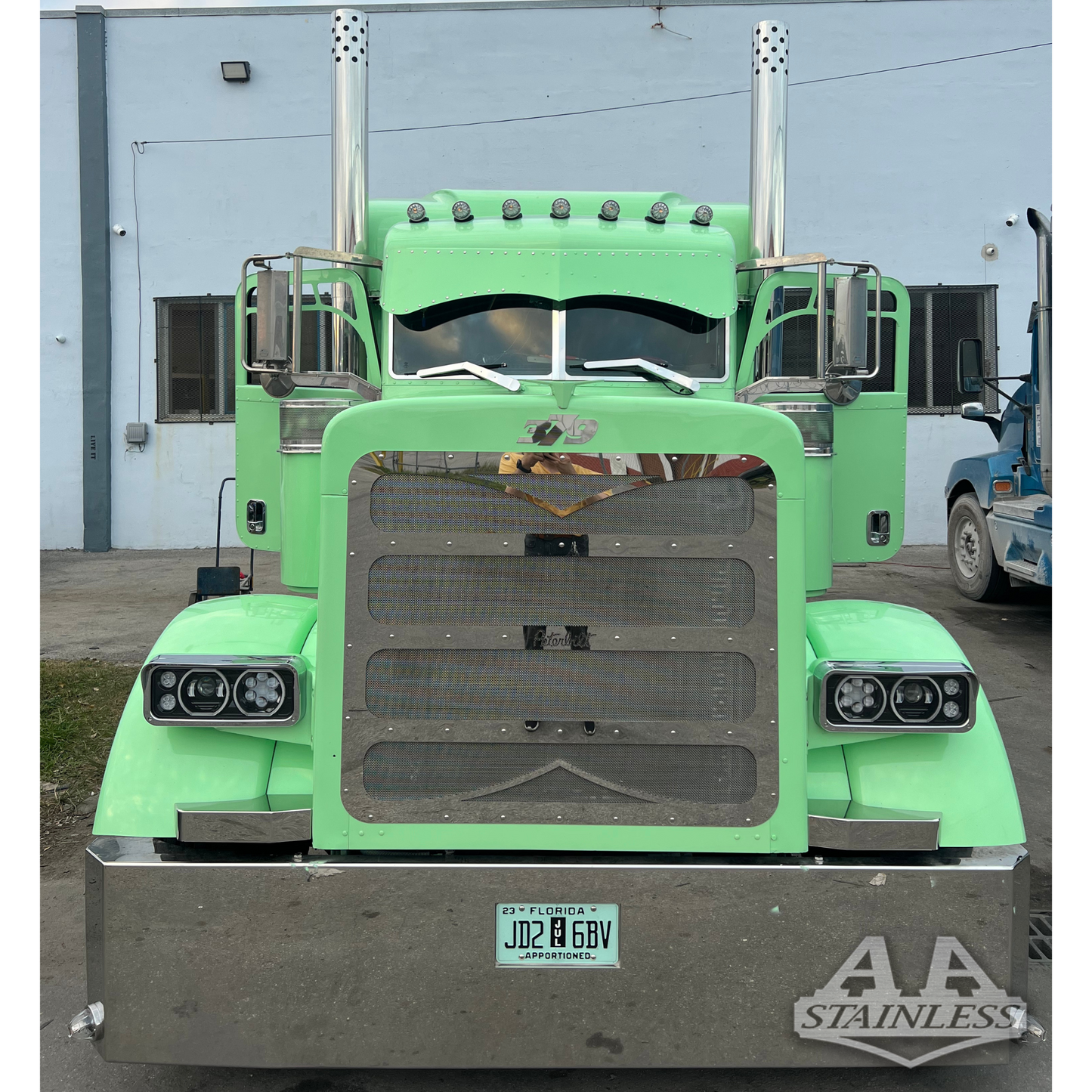 Parrilla de acero inoxidable Peterbilt 379 de cofre extendido