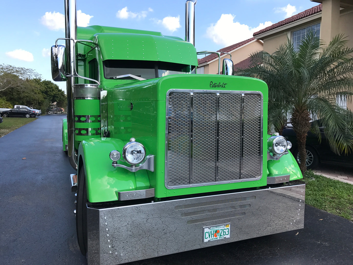 Visera lisa estilo Miami de 15" para Peterbilt serie 300