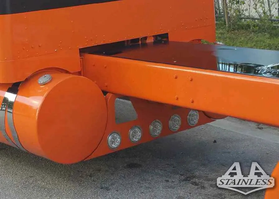 Panel de extensión de tanque de combustible 14G con orificios para luces de 4", malla (Kenworth)