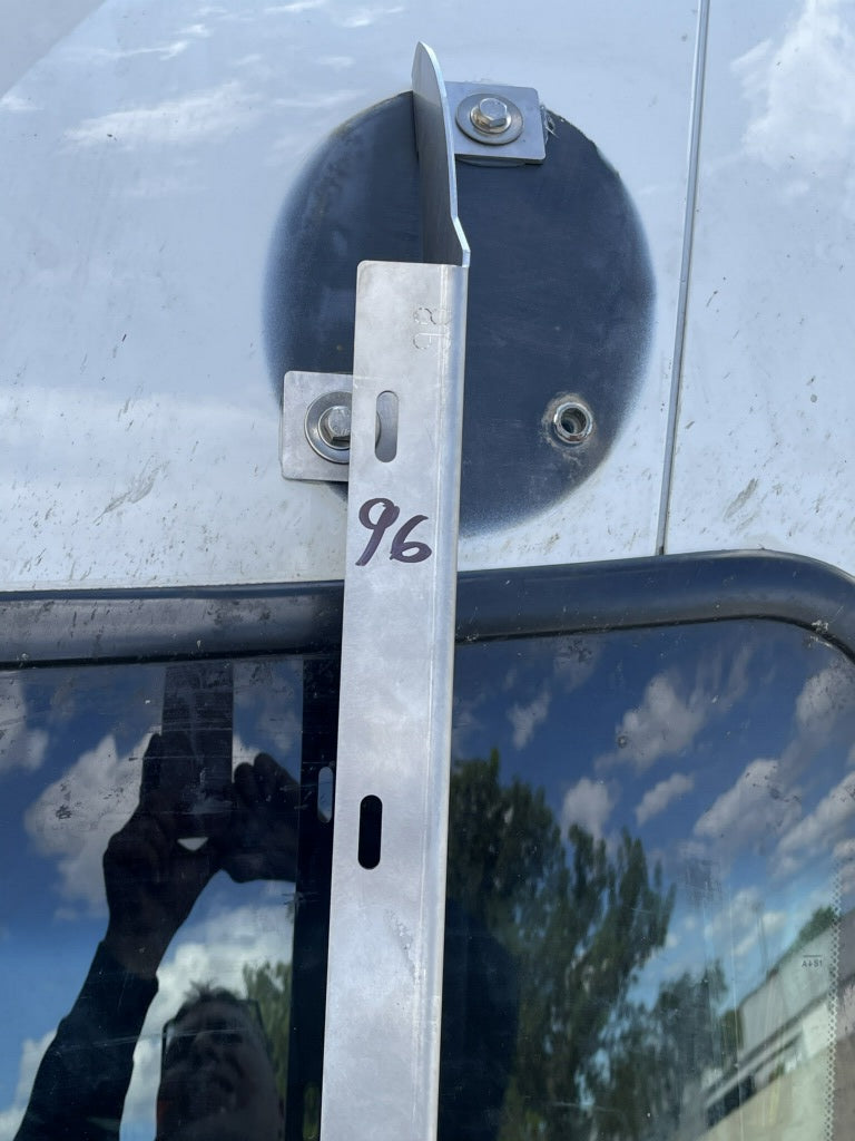 Visera recta Peterbilt 579 de 16.5" con 10 LEDs de 3/4"