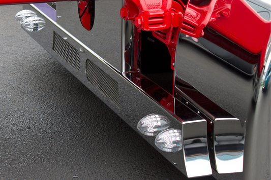 Paragolpes delantero en T Peterbilt con 4 orificios para LED, malla y esquinas arqueadas