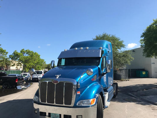 Visera Peterbilt 387 y 587 de 19"x 20" con 10 LED ocultos de 3/4"