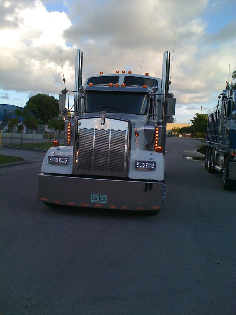 Defensa Kenworth de 20" x 18" con 11 LED ocultos (3 líneas)