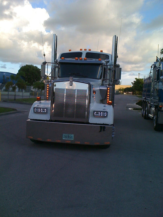 Defensa Kenworth de 20" x 18" con 11 LED ocultos (3 líneas)