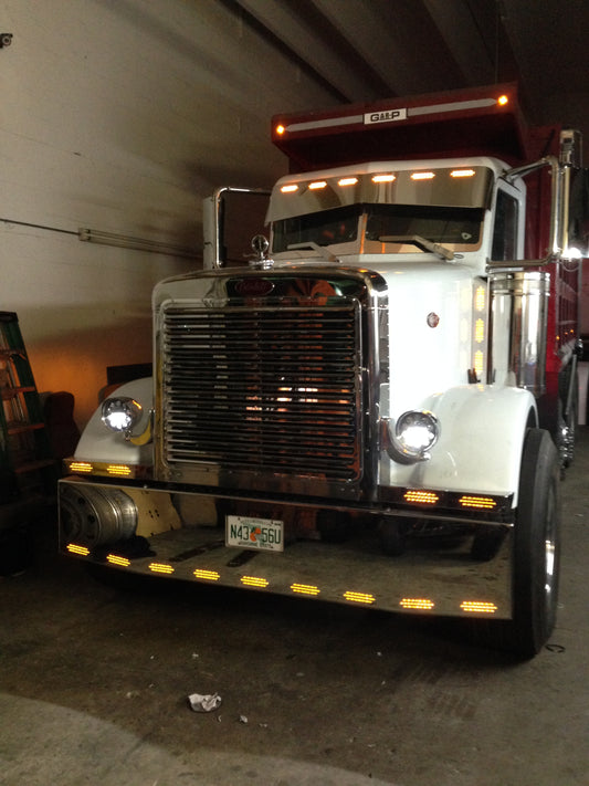 Parachoques Peterbilt 379 y 389 con 9 LED ocultos (3 líneas)