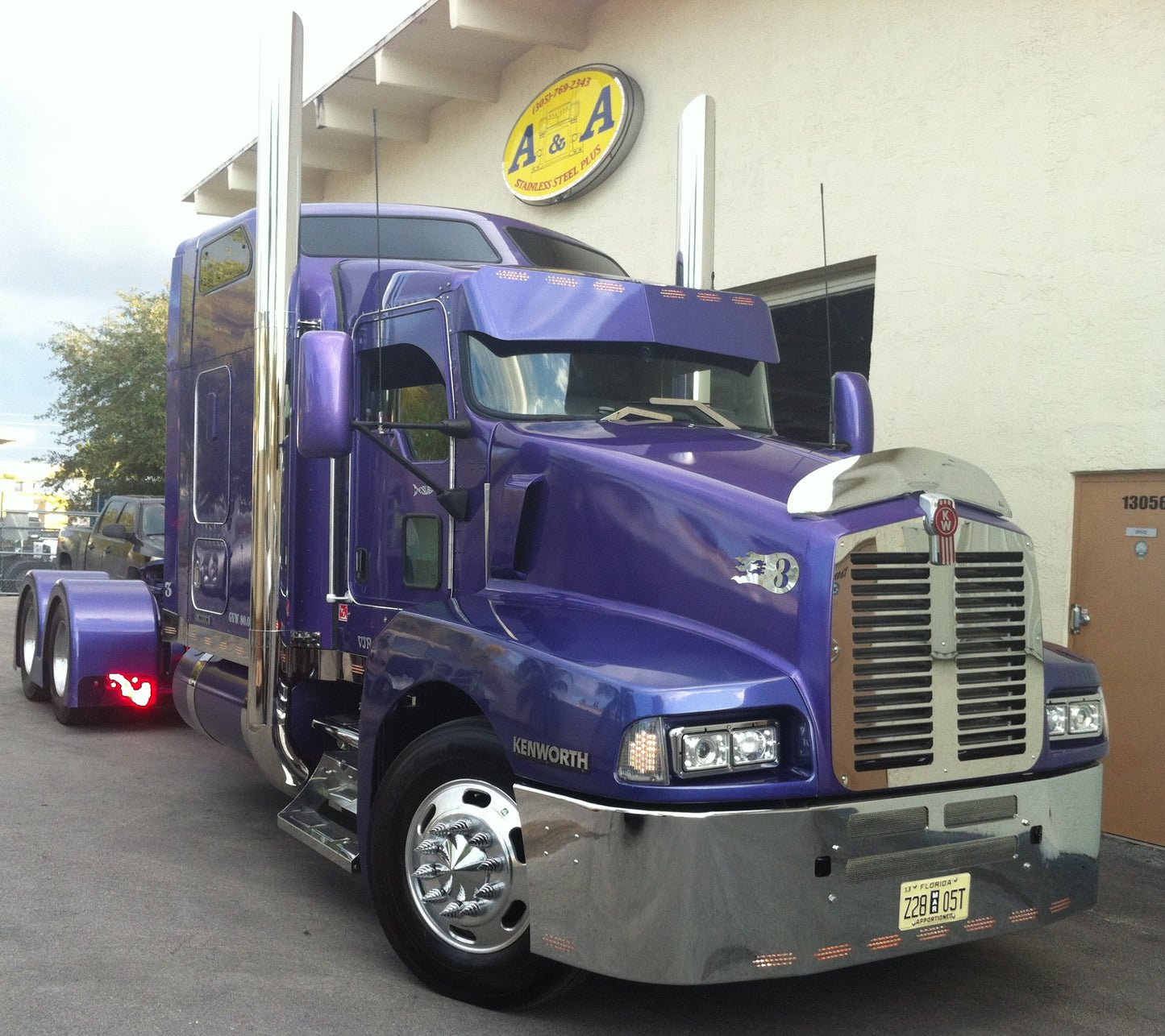 Parrilla de acero inoxidable con celosía Kenworth T600 (para 1995 y posteriores)