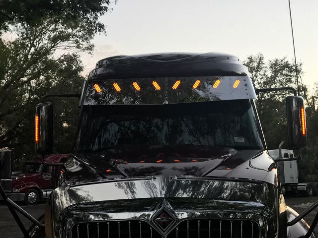 Visera en V International ProStar con 8 LED ocultos de 3/4" en forma de V