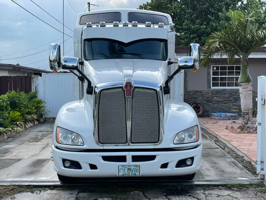 Visera estilo Batman lisa Kenworth 14G para pintar