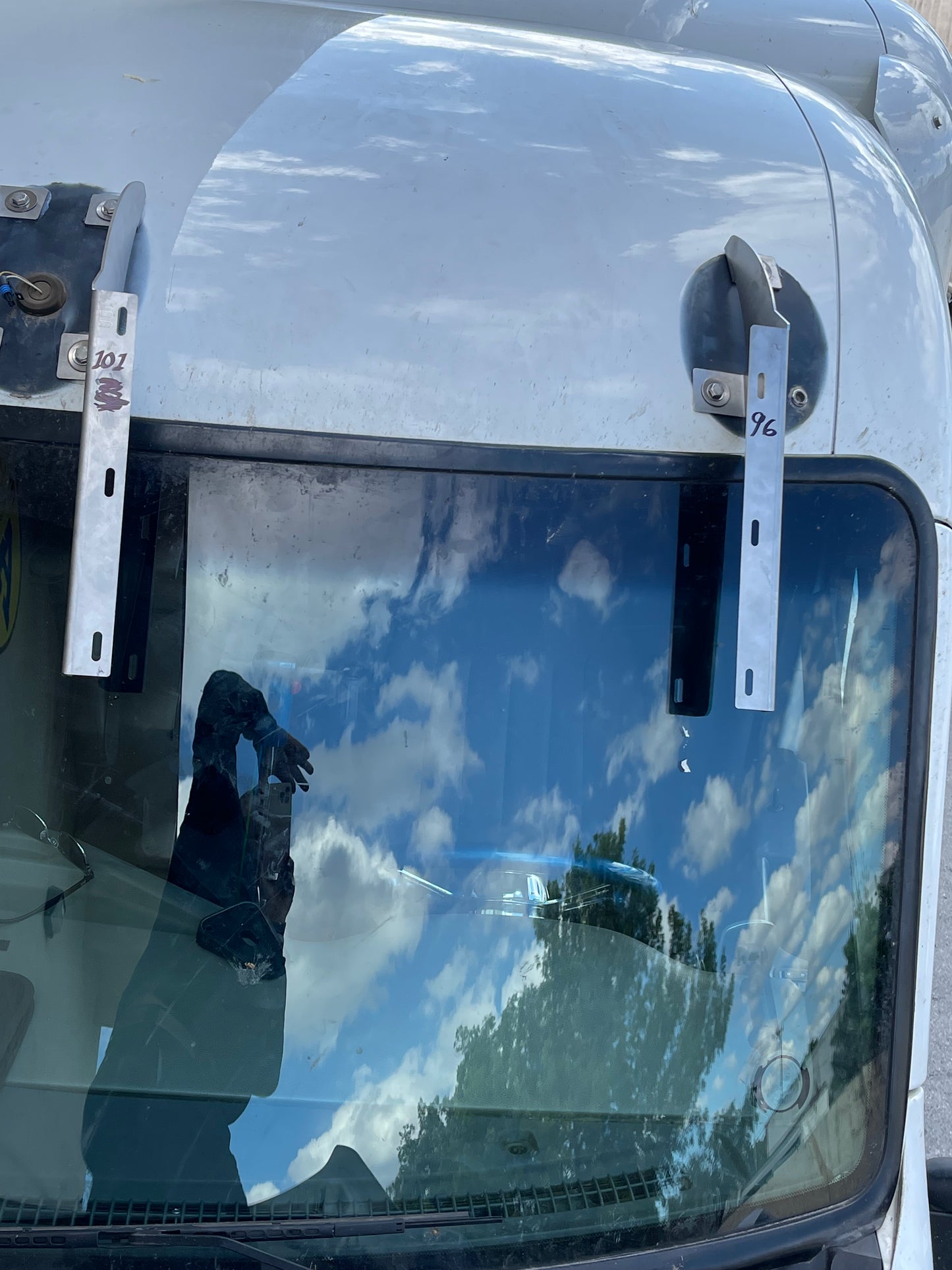 Visera Lisa Recta de 19" Peterbilt 579