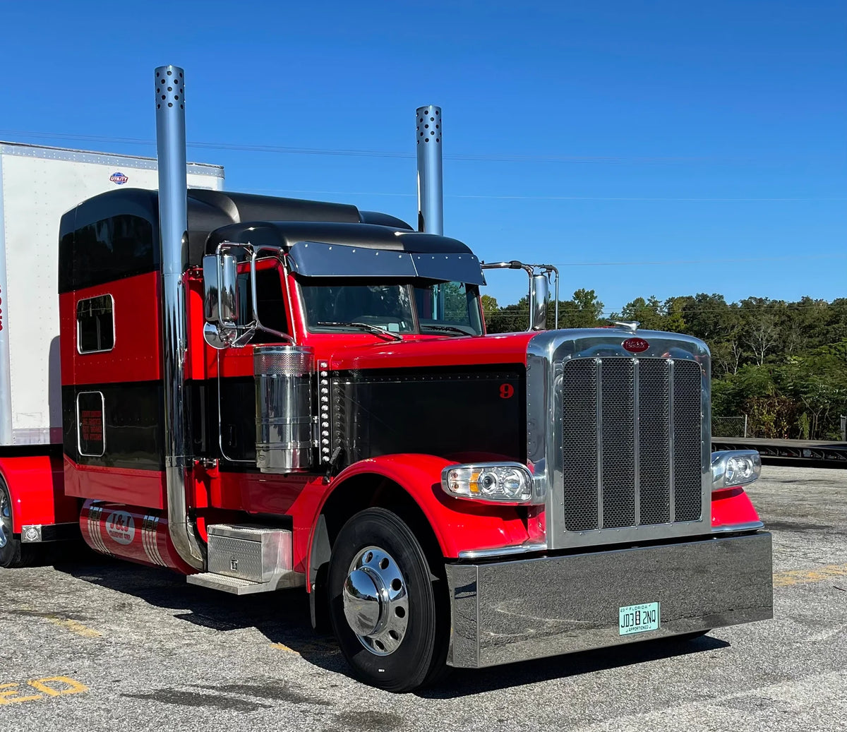 Peterbilt 379/389/589 Custom Stainless Steel Buzzard Bumper