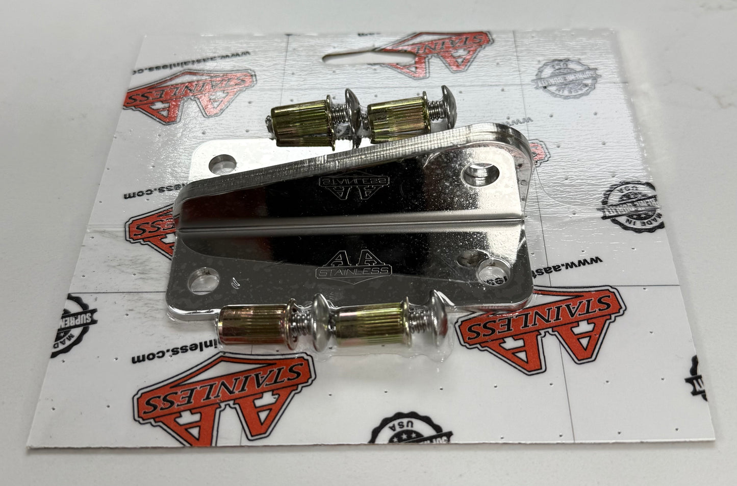 KIT DE MONTAJE KENWORTH PARA SOPORTES DE ESPEJO ORIGINALES PTB