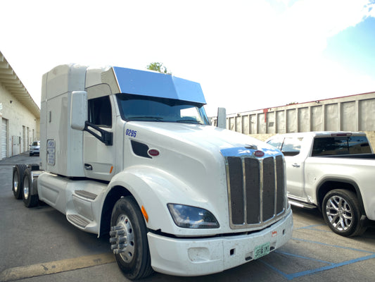 Visera Lisa Recta de 19" Peterbilt 579
