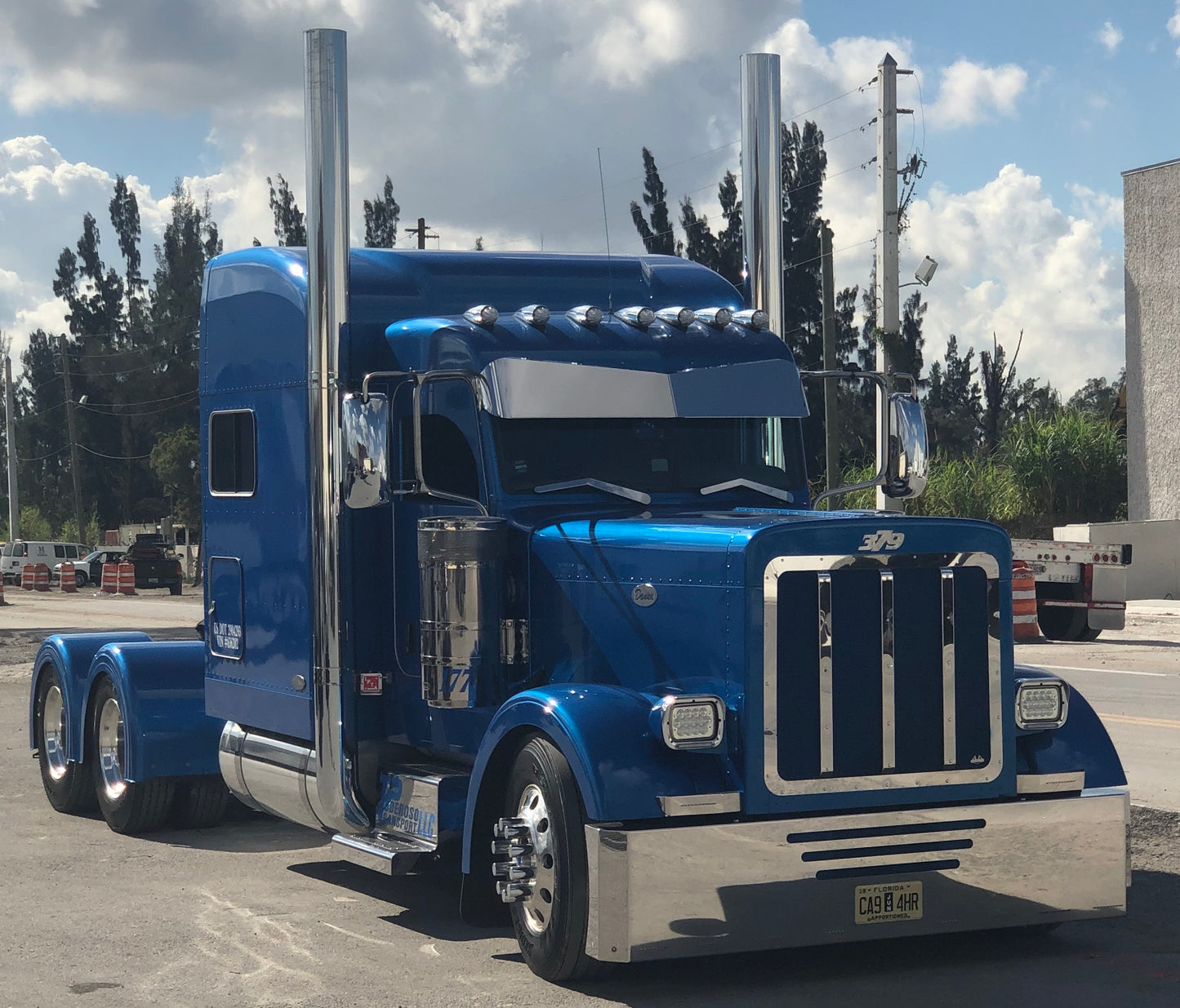 Paragolpes Peterbilt 379 y 389 con 12 LED
