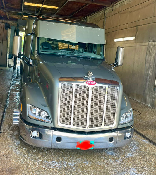 Visera Peterbilt 579 V con LED de 18 3/4"