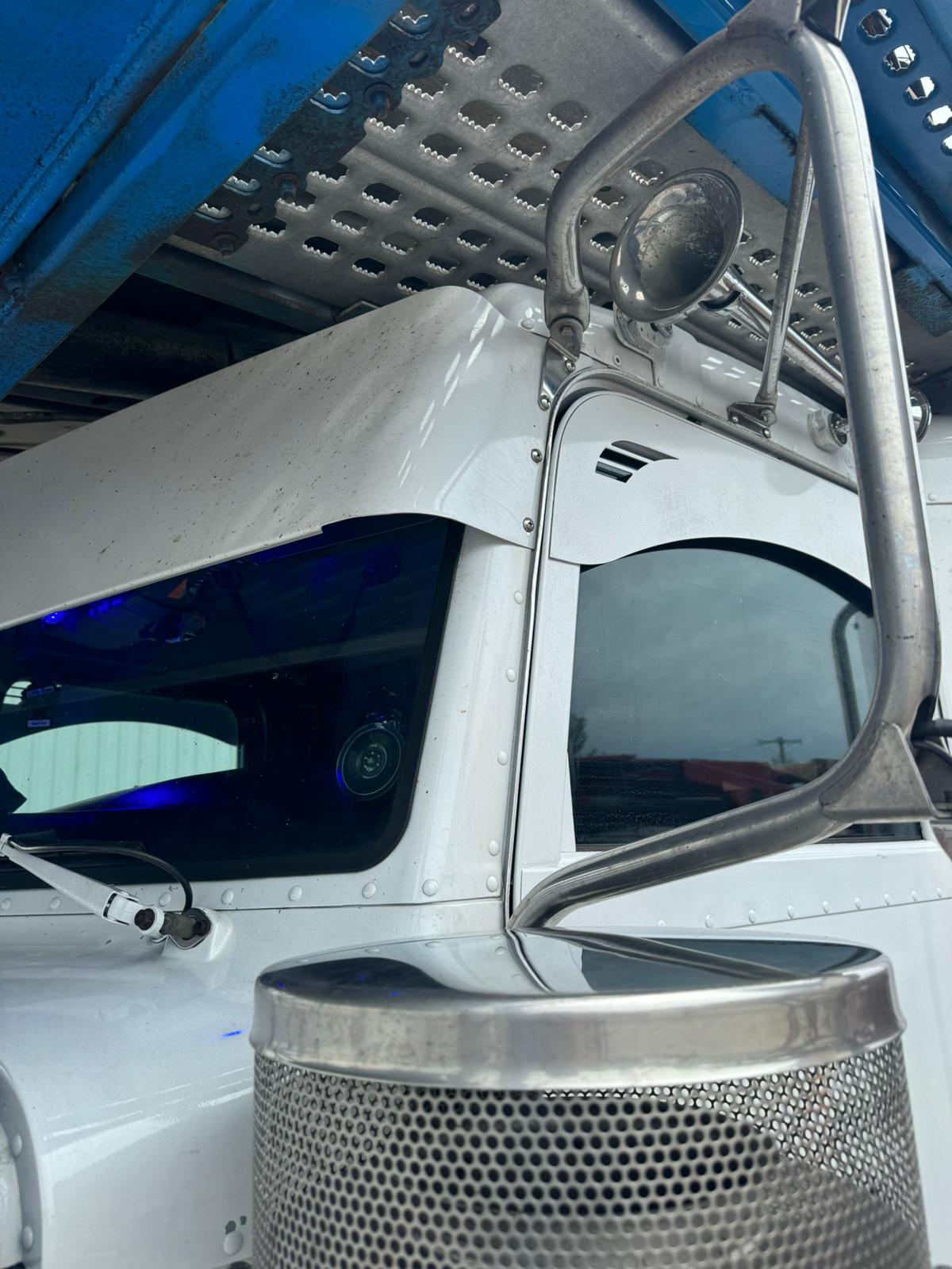 Peterbilt "SUPREME" Techo Rebajado Grande