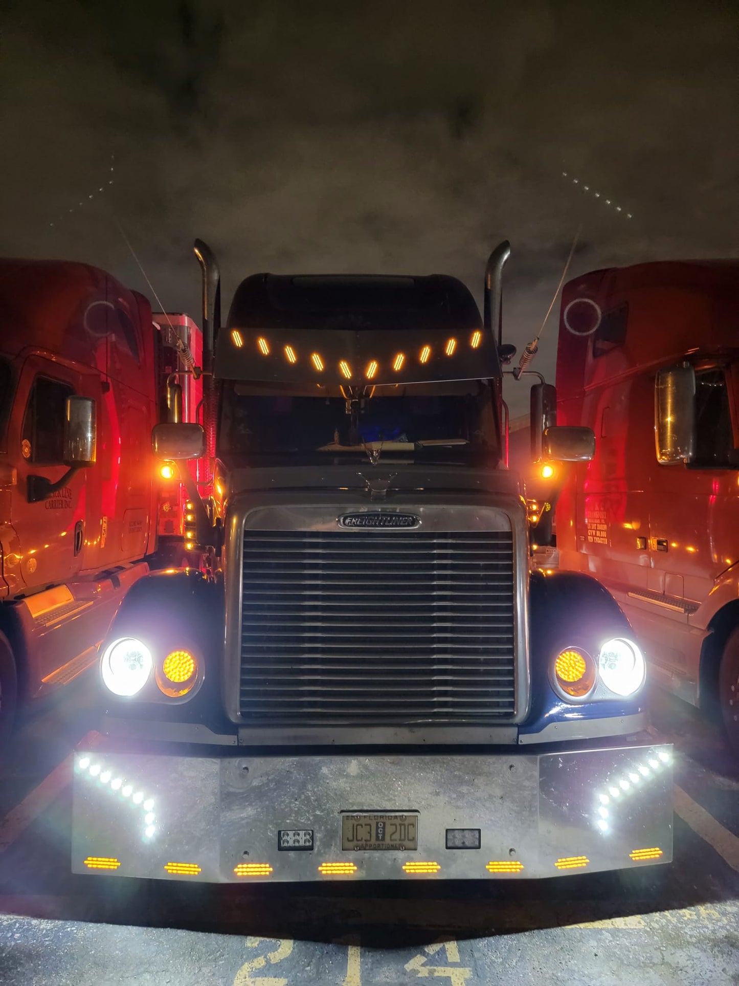 Visera estilo V para Freightliner Coronado de 18" a 20" con 10 LED ocultos