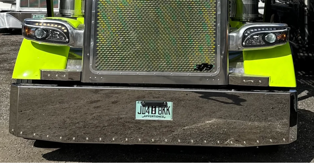 Peterbilt 379 & 389 20" X 18" Bumper w/ 27 LED's