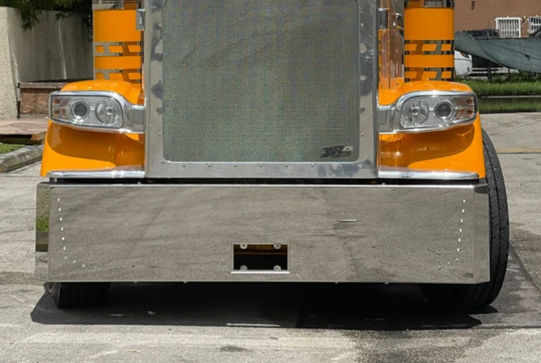Peterbilt 379 & 389 Cane Style Bumper w/ 18 LED's
