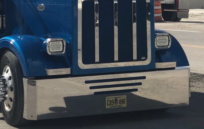 Peterbilt 379 & 389 Bumper w/ 12 LED's