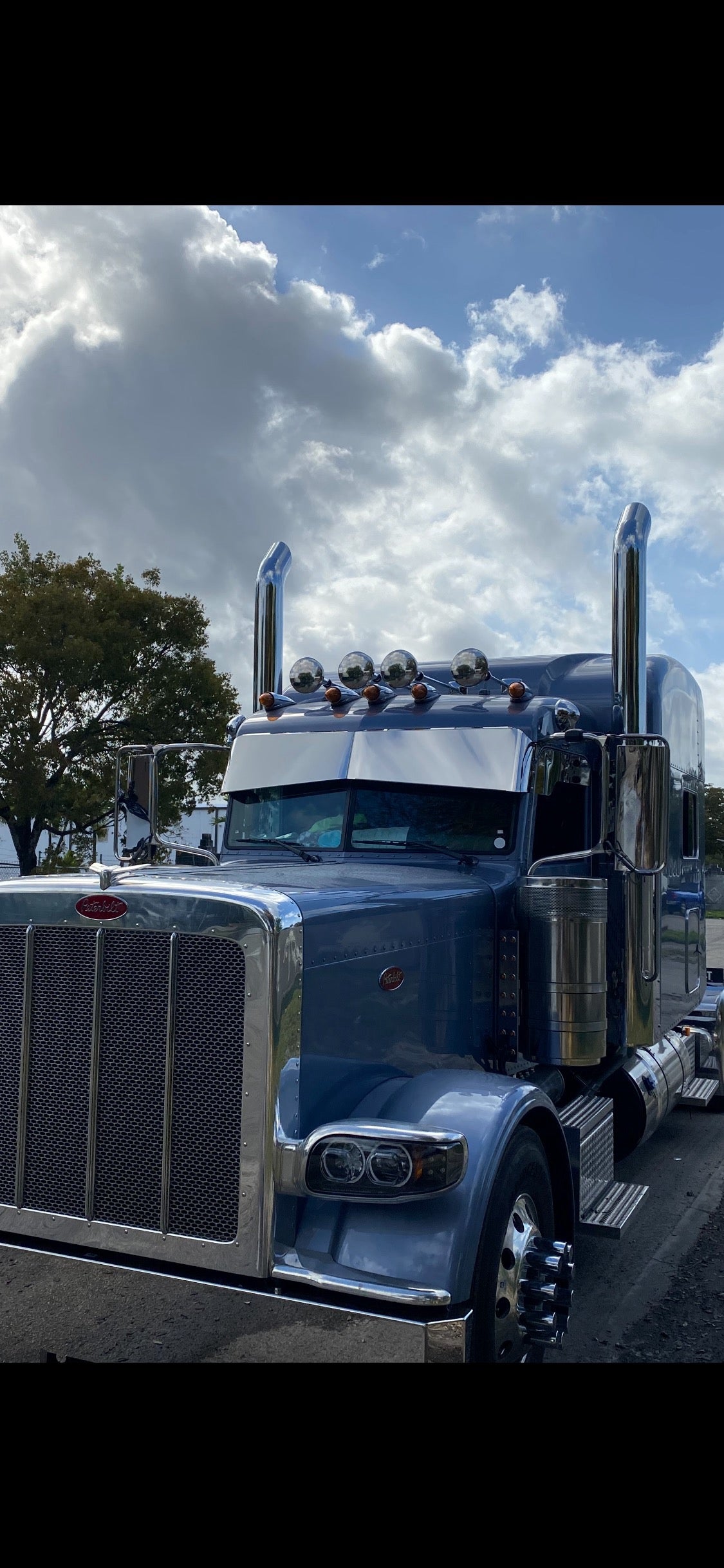 Visera de caída con diseño de pajarita lisa de 13.5" a 10" para Peterbilt serie 300