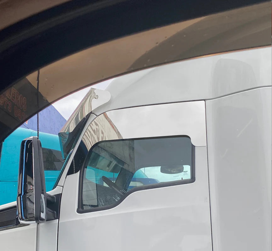 Peterbilt Chop Top with Front Curve – A&A Stainless Steel