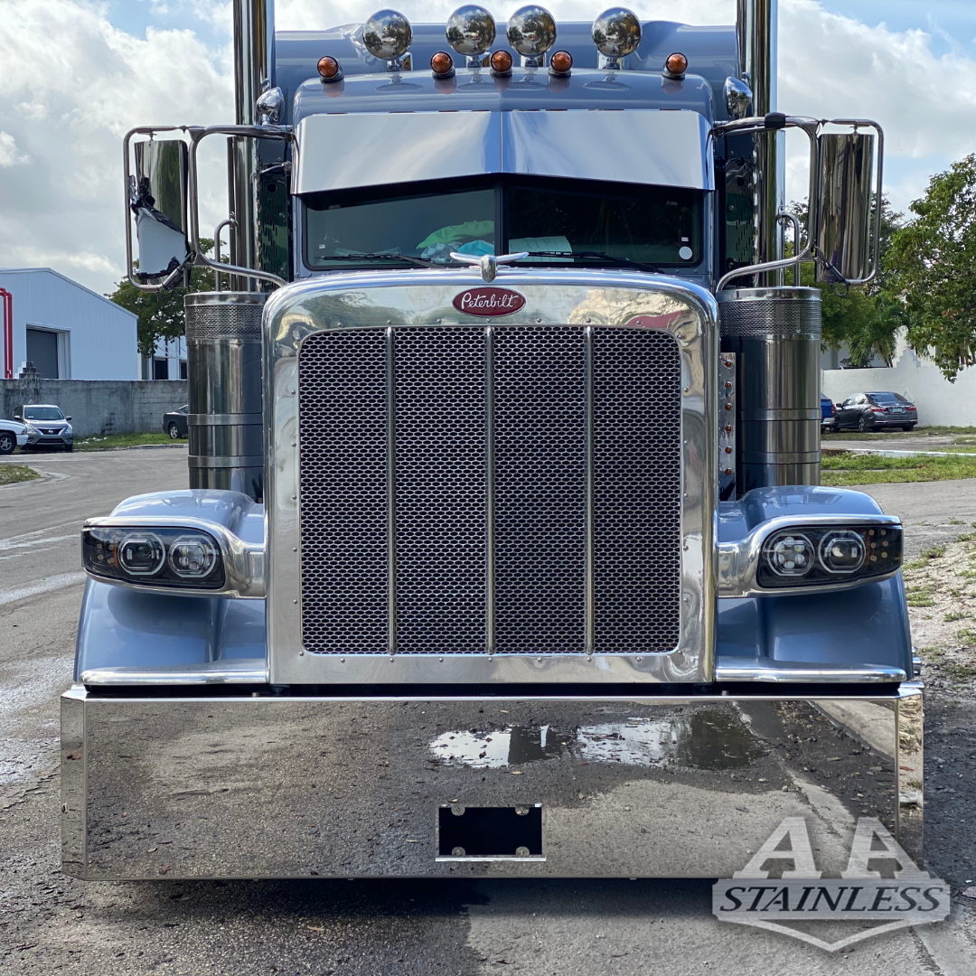 Parachoques universal liso Peterbilt de 20" con protector de neumáticos y caja de matrícula