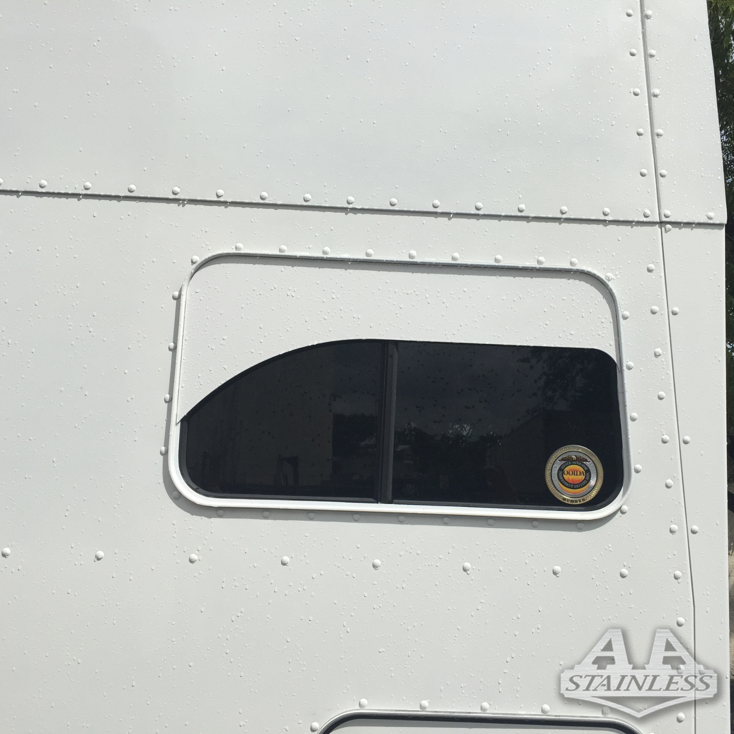 MOLDE DE VENTANA ARQUEADO PETERBILT PARA DORMITORIO DE 70" PARA PINTAR