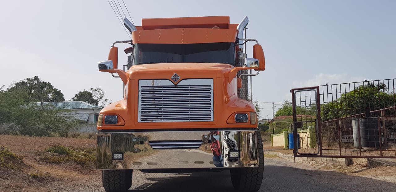 Parrilla de acero inoxidable perforado con "V" International 9400 y 9200