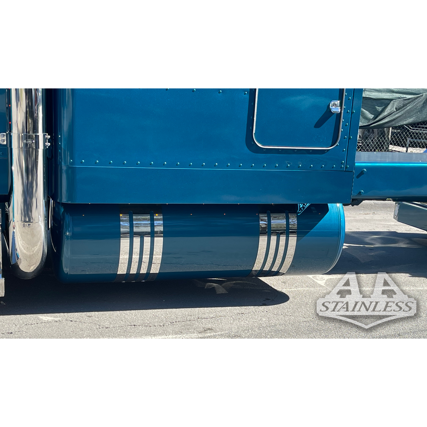 CORREAS DEL TANQUE DE COMBUSTIBLE RANURADAS DE 10 PULGADAS - FREIGHTLINER