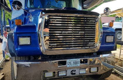 Ford L9000 Louvered Stainless Steel Grille