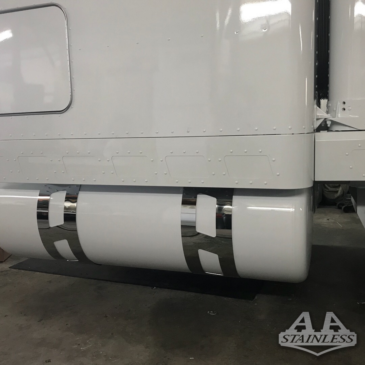 FUEL TANK STRAP 10