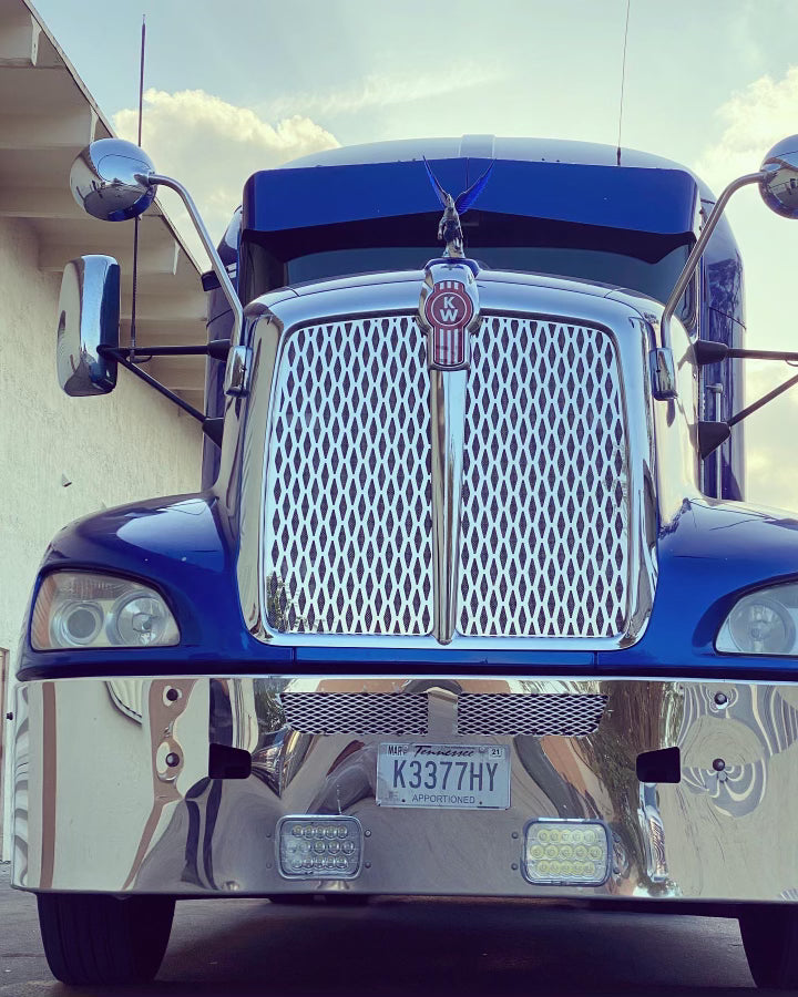 Parrilla pequeña de acero inoxidable Kenworth T660 Diamond con malla