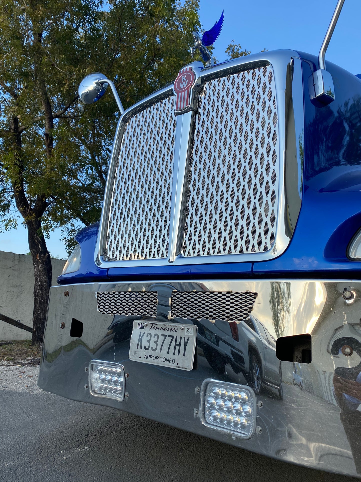Parrilla pequeña de acero inoxidable Kenworth T660 Diamond con malla