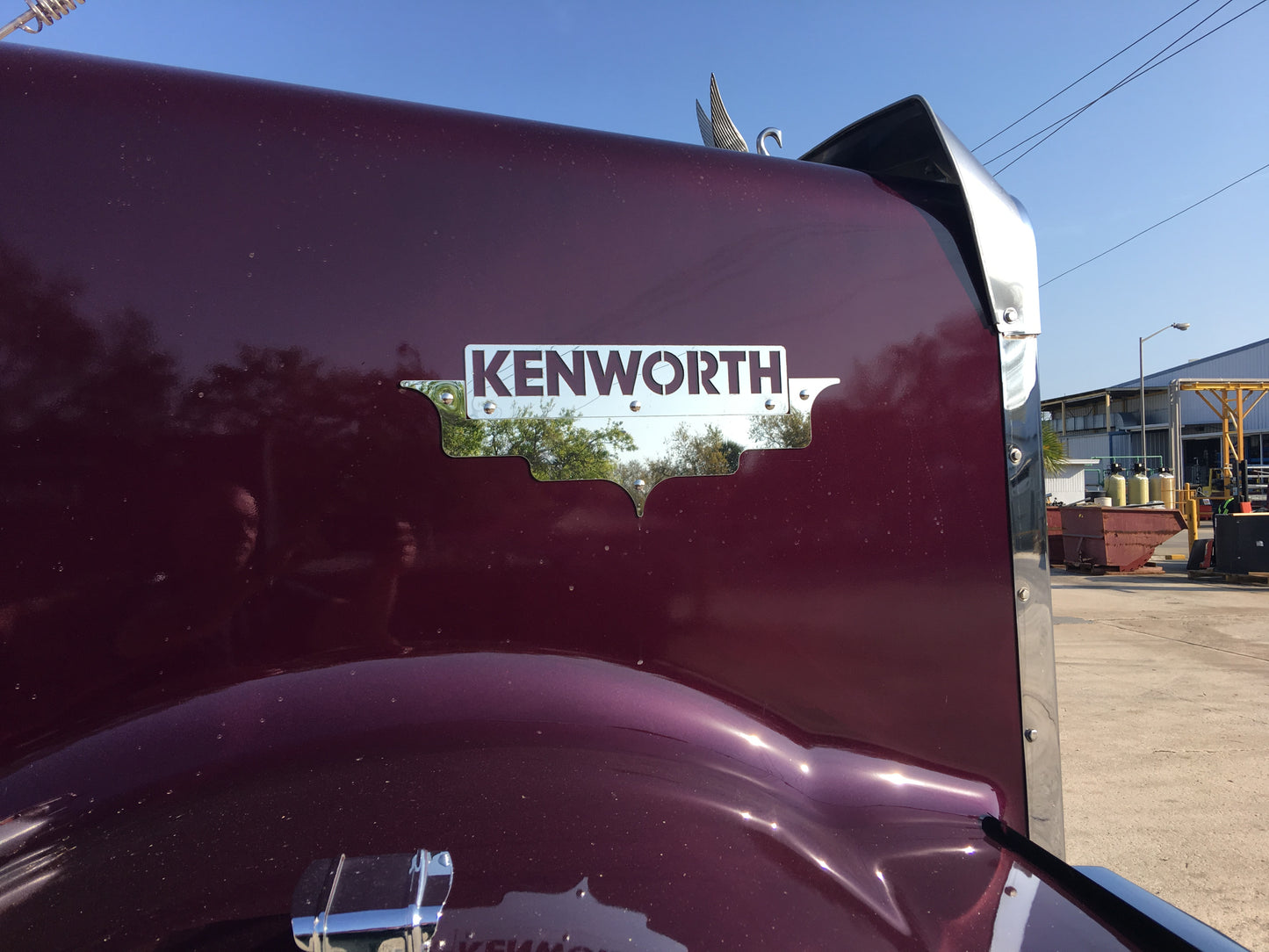 KENWORTH NUEVO LOGO CONJUNTO INFERIOR