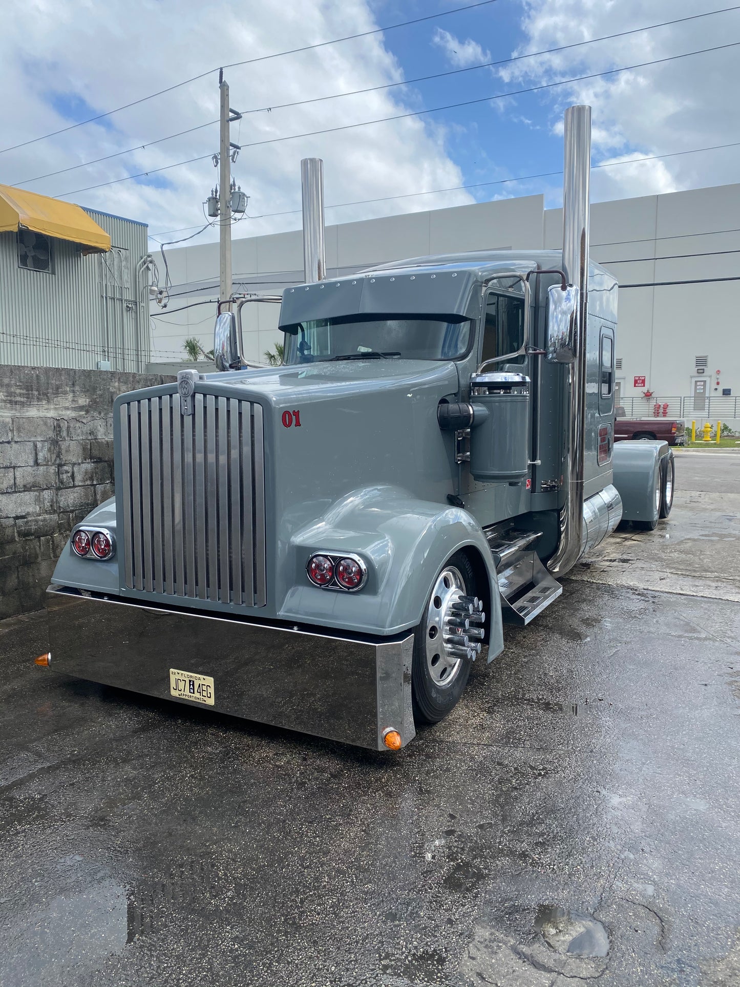 Parrilla de acero inoxidable de diseño de barra de alta resistencia Kenworth W900L