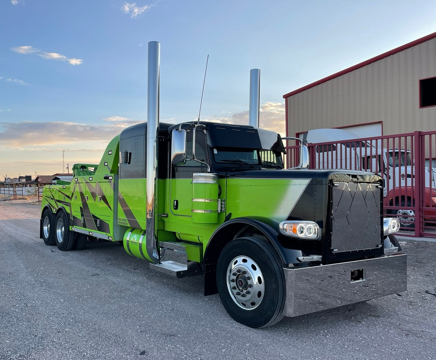 Visera semirrecta Peterbilt Serie 300 de 15" con 6 luces LED ocultas (en 1 línea)