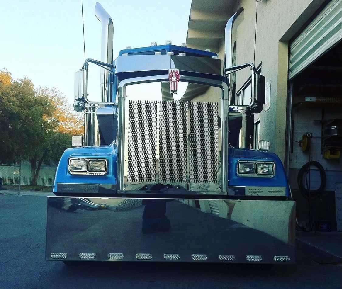 Kenworth W900L Inserto de parrilla de acero inoxidable de rombo pequeño