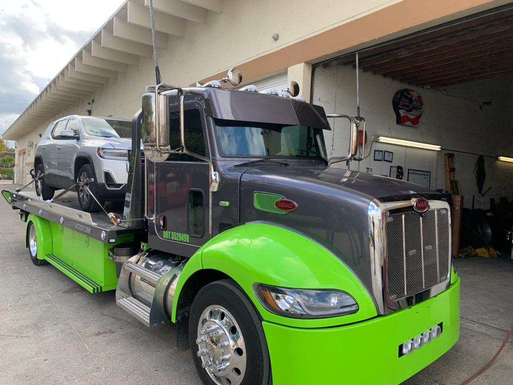Visera recta Peterbilt 337 lisa para parabrisas panorámico